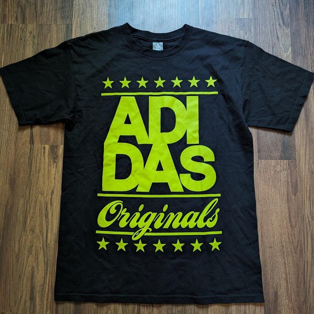 Adidas Originals Black logo graphic t-shirt Bright yellow logo men's size Medium